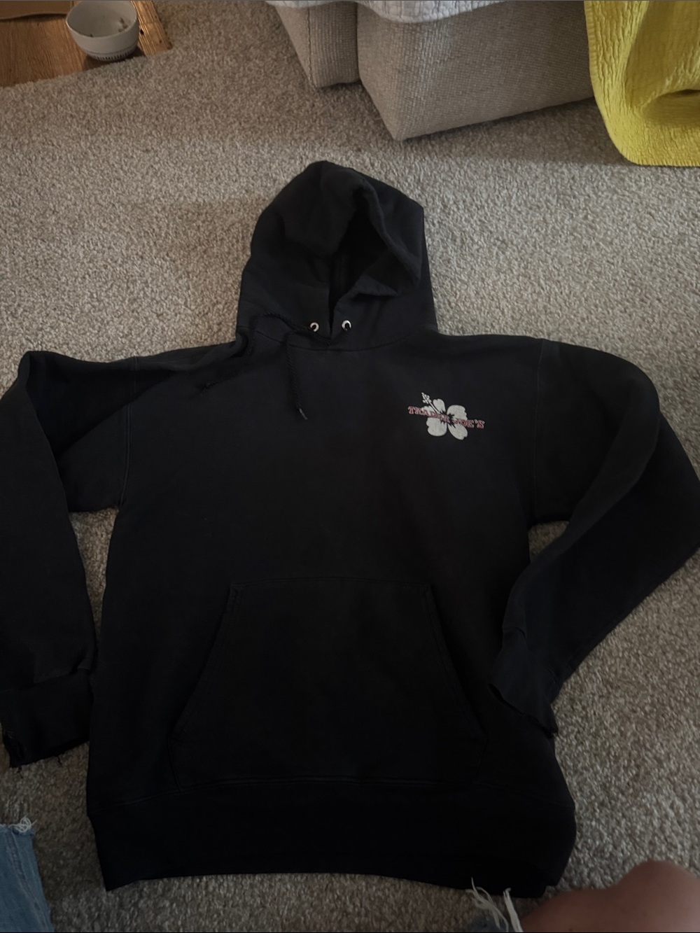 Trader Joe’s Employee Black Hibiscus Pullover Hoodie Medium